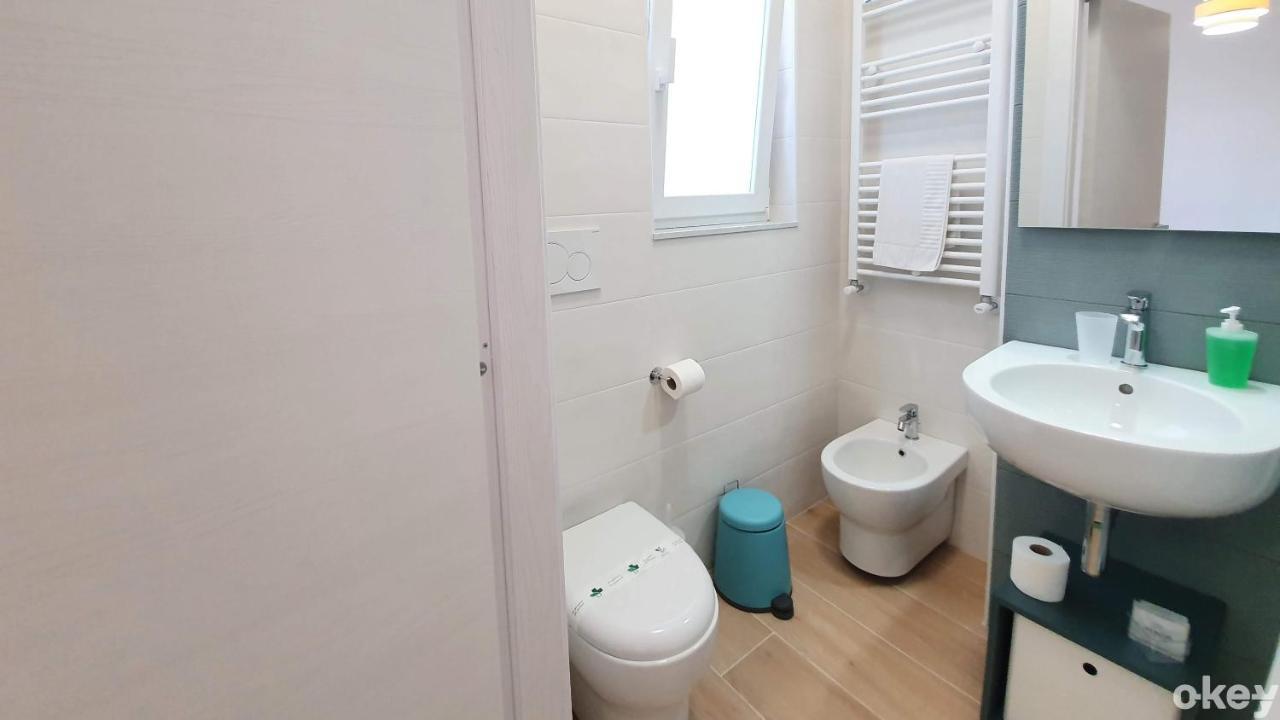 Blue Sky Rooftop Rooms - Bari Policlinico Bagian luar foto