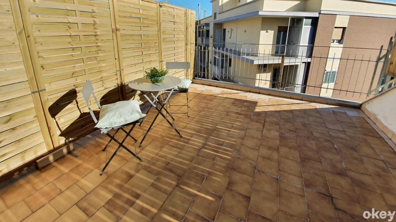 Blue Sky Rooftop Rooms - Bari Policlinico Bagian luar foto
